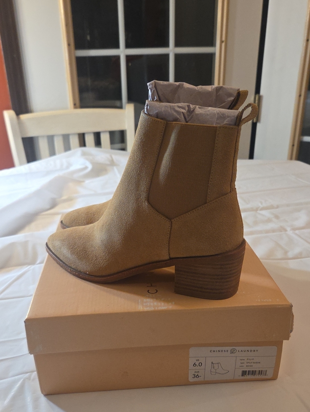 Chinese Laundry Suede Ankle Boots in Tan Size 6.  New